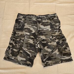 Airwalk Black and Gray Cargo Shorts